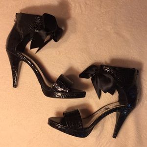 NWOT heels